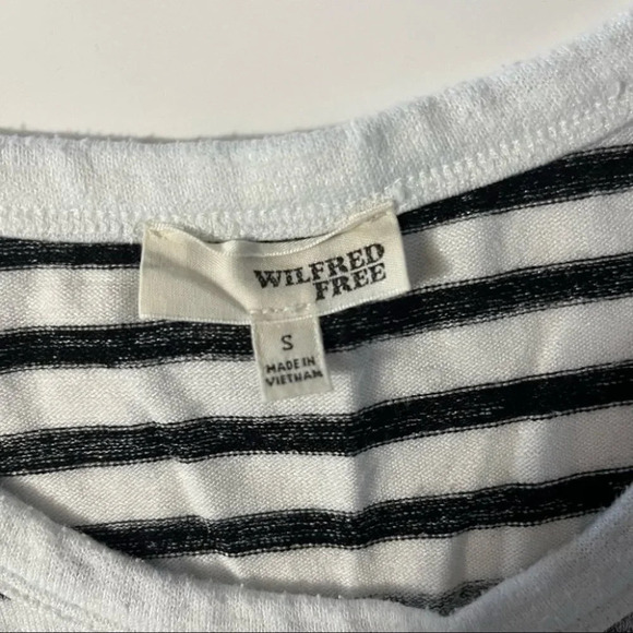 ARITZIA Wilfred Free Stripe Tshirt size small crewneck - Picture 2 of 3